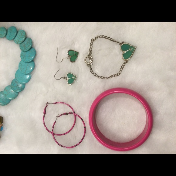 2 for $15, bracelet sets, earrings/necklace… - Picture 3 of 4